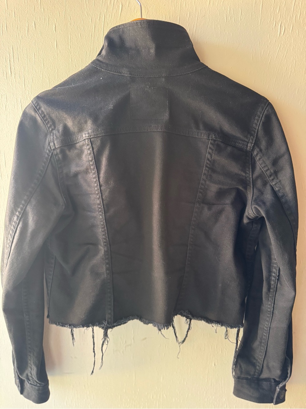 Levi's Black Raw Hem Denim Trucker Jacket - Picture 2 of 6